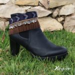 Cubrebotas con plumas perdiz naturales