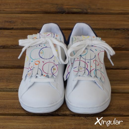 flecos zapatillas circulos pintados juntos