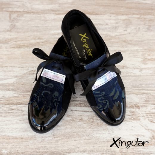lengüetas zapatos azuladas par